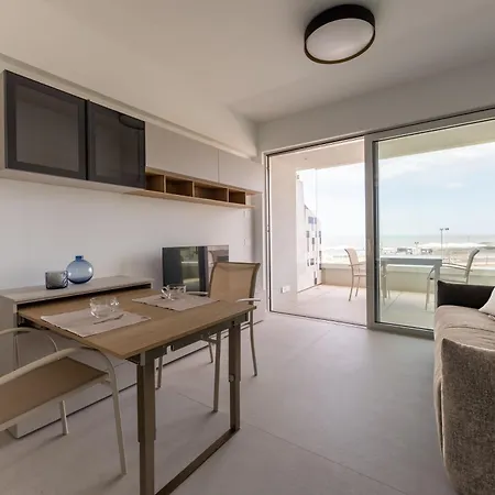 Residenze Da Vinci Azzurro * Сенігаллія