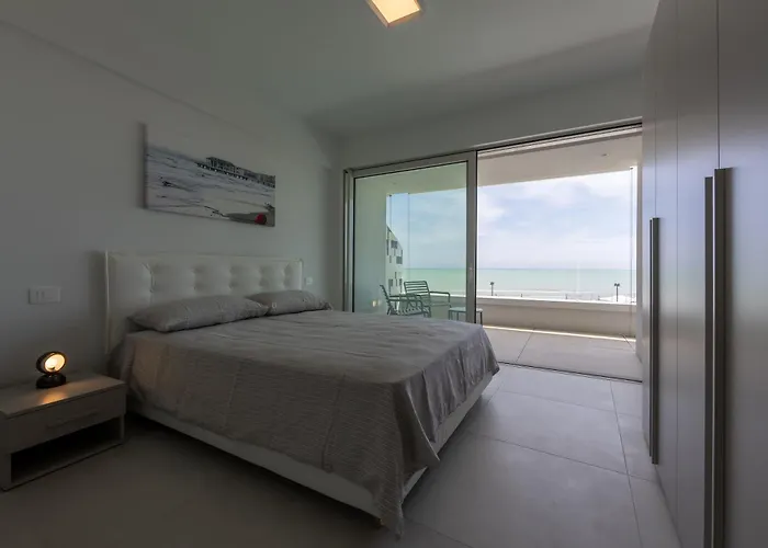 Residenze Da Vinci Azzurro *